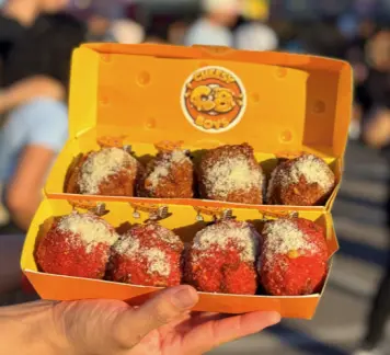 Cheesy Mac Balls